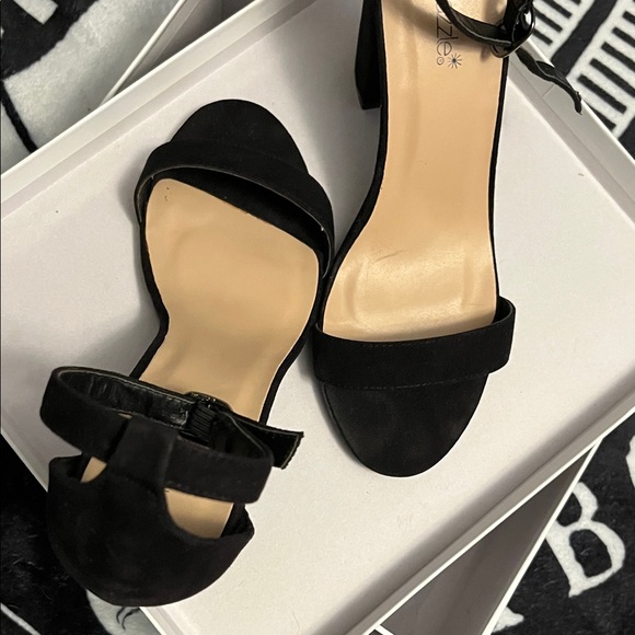 Shoe Dazzle Black Ankle Strap Heels - Picture 7 of 11